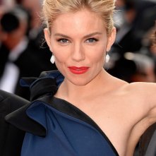 Cannes 2015: Sienna Miller in una foto della cerimonia d'apertura
