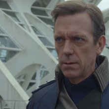 Tomorrowland - Il mondo di domani: George Clooney con Hugh Laurie in una scena del film