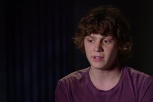 Intervista Evan Peters - The Lazarus Effect