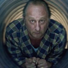 Dio esiste e vive a Bruxelles: Benoit Poelvoorde in un'immagine del film di Jaco Van Dormael