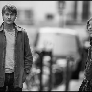 In the Shadow of Women: Stanislas Merhar e Clotilde Courau in una scena del film di Philippe Garrel