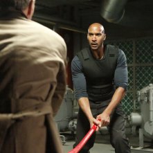 Agents of S.H.I.E.L.D.: Henry Simmons in una scena del season finale intitolato S.O.S.