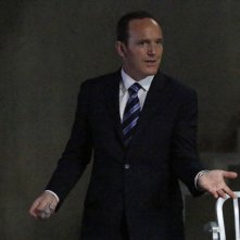 Agents of S.H.I.E.L.D.: Clark Gregg in una scena del season finale intitolato S.O.S.