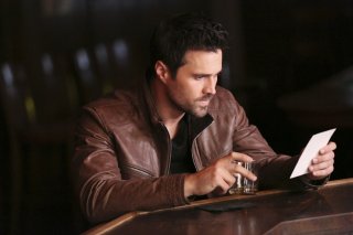 Agents of S.H.I.E.L.D.: l'attore Brett Dalton nella puntata intitolata S.O.S.