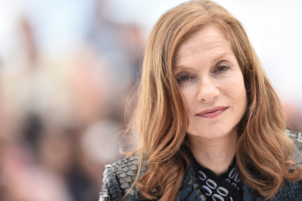 Louder Than Bombs: un primo piano di Isabelle Huppert al photocall di Cannes