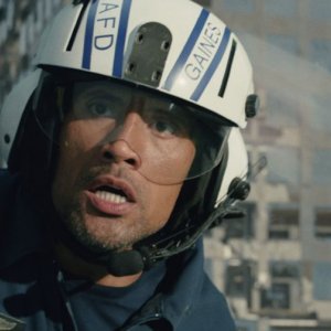 San Andreas: Dwayne Johnsonin un primo piano tratto dal disaster movie