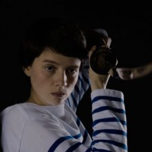 Il fascino indiscreto dell'amore: Pauline Etienne in una scena del film sentimentale