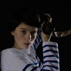 Il fascino indiscreto dell'amore: Pauline Etienne in una scena del film sentimentale