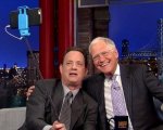 Tom Hanks e il souvenir da Firenze per Letterman: un selfie stick!