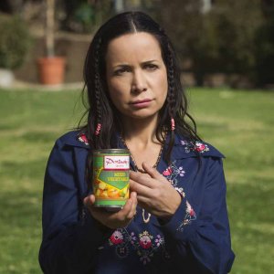 Wet Hot American Summer: First Day of Camp - Janeane Garofalo in una scena degli episodi