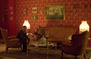 Fuori dal coro: Alessandro Schiavo con Aurora Quattrocchi in una scena del film