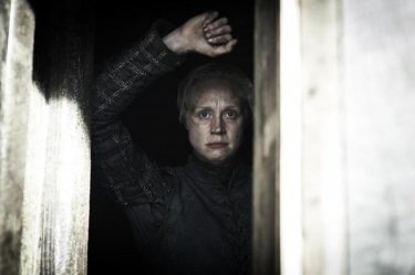 Il trono di spade: l'attrice Gwendoline Christie nell'episodio Uccidi il ragazzo