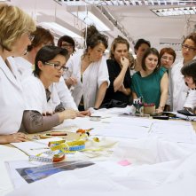 Dior and I: lo staff della maison di Christian Dior a lavoro in una scena del documentario