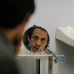 Gael García Bernal in un'immagine tratta dal film Rosewater