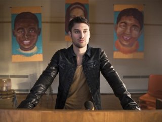 Heroes Reborn: un'immagine di Ryan Guzman