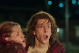 Trailer Red Band - American Ultra