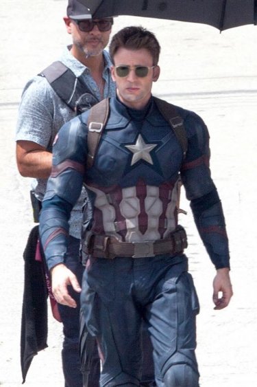 Captain America: Civil War - Chris Evans sul set del film