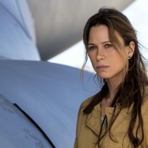 The Last Ship: Rhona Mitra interpreta Rachel Scott nell'episodio Unreal city