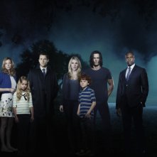 The Whispers: il cast della serie