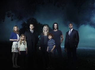 The Whispers: il cast della serie