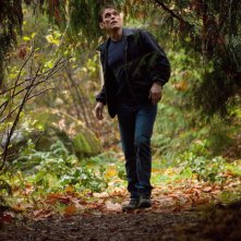 Wayward Pines: il protagonista Matt Dillon in una foto tratta da Do Not Discuss Your Life Before