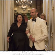 Spy: Jason Statham e Melissa McCarthy in una scena