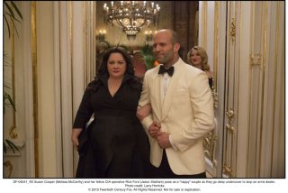 Spy: Jason Statham e Melissa McCarthy in una scena