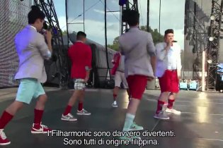 Featurette 'I Filharmonic' - Pitch Perfect 2