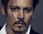 Johnny Depp: il Pirata dei Caraibi bacia la reporter!