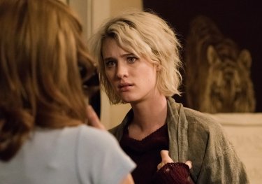 Halt and Catch Fire: Kerry Bishé e Mackenzie Davis nella puntata SETI