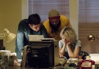Halt and Catch Fire: l'attrice Mackenzie Davis in una scena della première intitolata SETI