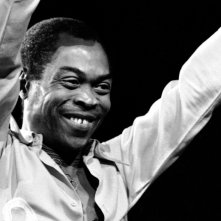 Finding Fela: Fela Kuti sorride in una foto di repertorio tratta dal documentario