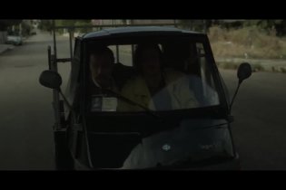 Clip 'Dobbiamo parlare in un posto tranquillo!' - Fuori dal coro