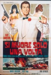 Locandina di Si muore solo una volta