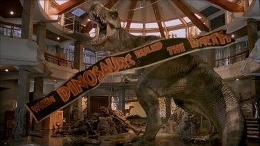 Jurassic Park: il T-Rex irrompe nel Centro visitatori