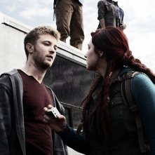 Z Nation: Michael Welch e Anastasia Baranova in Fracking Zombies