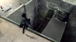 Spot Tv 'Help' - Minority Report