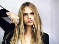 Città di carta: due chiacchiere sul set con la scatenata Cara Delevingne