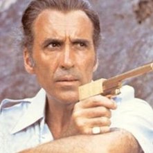 CHirstopher Lee in Agente 007 - L'uomo dalla pistola d'oro
