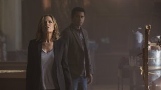 Fear the Walking Dead: Kim Dickens e Cliff Curtis in un'immagine della serie