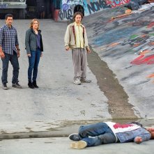 Fear the Walking Dead: tre dei protagonisti della serie in un'immagine del pilot