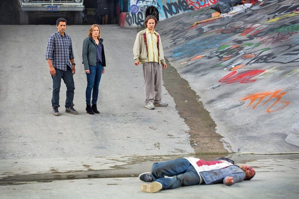 Fear the Walking Dead: tre dei protagonisti della serie in un'immagine del pilot