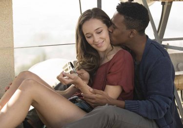 Fear the Walking Dead: Alycia Debnam Carey e Maestro Harrell interpretano Alicia e Matt Sale