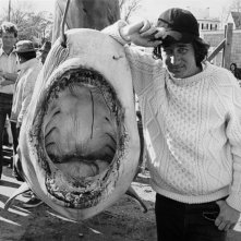 Spielberg sul set de Lo Squalo (Jaws, 1975)
