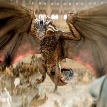 Il trono di spade: Drogon in una scena dell'episodio La danza dei draghi