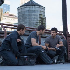 Tracers: Taylor Lautner, Adam Rayner e Rafi Gavron in una scena