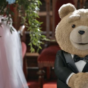 Ted 2: Ted pronto per le sue nozze in una scena del film