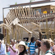 Jurassic World: lo scheletro di Spinosauro nel parco