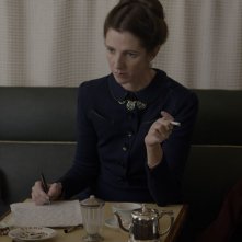 Violette: Sandrine Kiberlain è Simon de Beauvoir in una scena del film