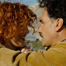 Bota cafè: Fioralba Kryemadhi con Artur Gorishti in una scena del film